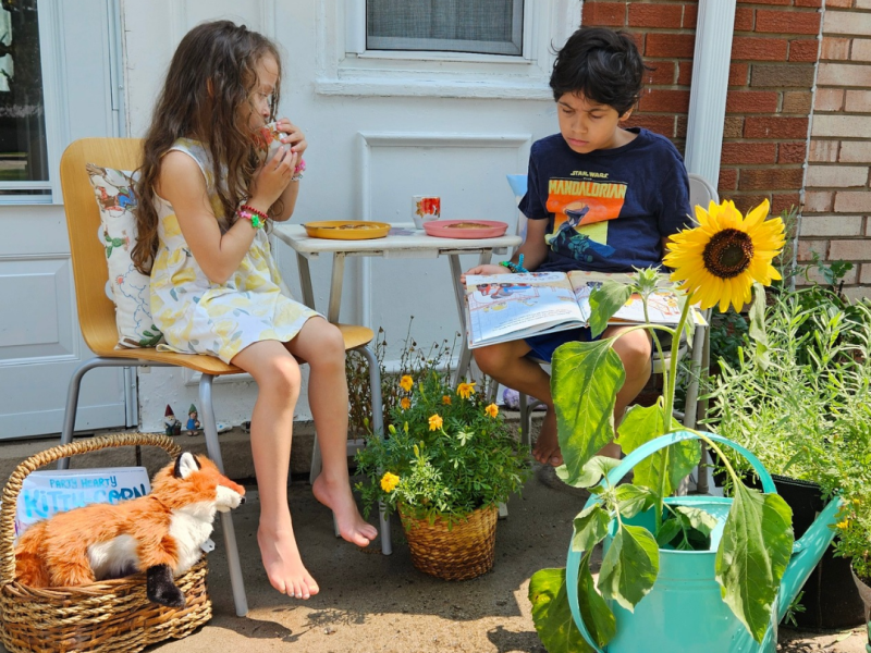 Wordless Wednesday: Front Porch&nbsp;Sitting